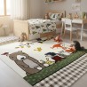 Tappeto per bambini con animali del bosco, velluto color crema, morbido 13 mm, ideale per una cameretta giocosa e naturale.